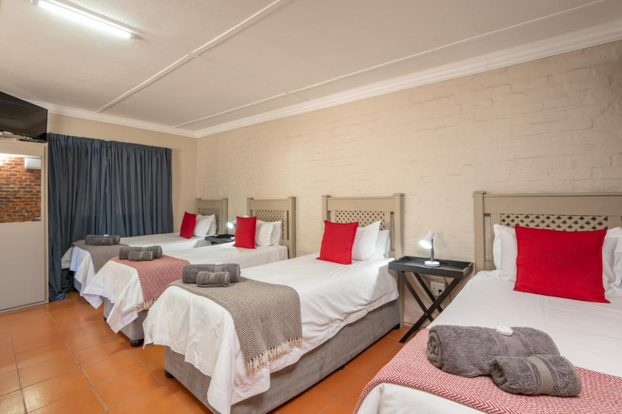 Cosy Cottages Guesthouse Potchefstroom Exterior foto